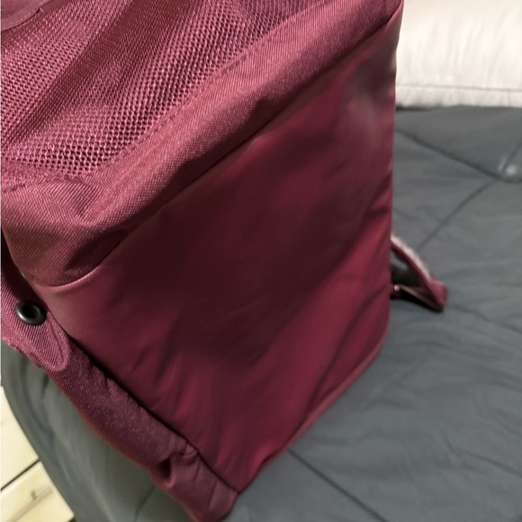 Nike Men's Utility Power Training Burgundy gym Bag luggage elite - brand new - Picture 4 of 4